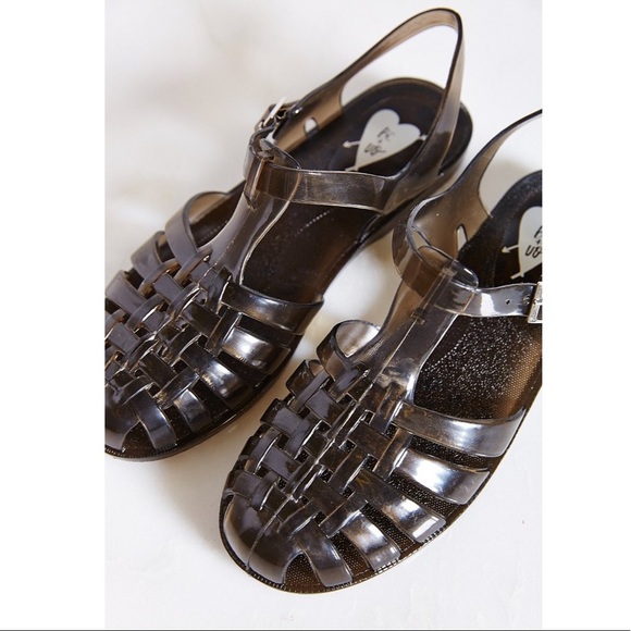 urban outfitters jelly sandals